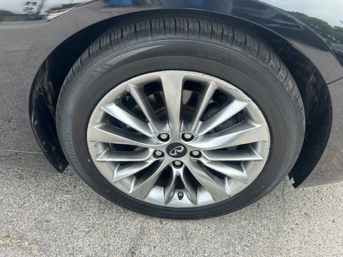 Used 2019 INFINITI Q50 Luxe w/ Essential Package (3.0T Luxe) AWD/4WD image 28