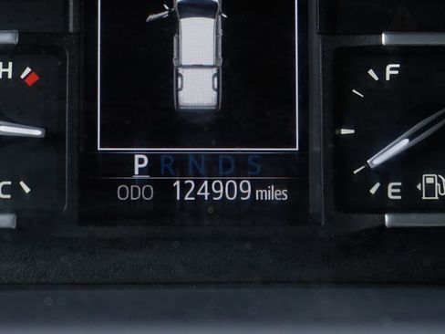 Used 2018 Toyota Tundra SR5 w/ TRD Off Road Package image 21