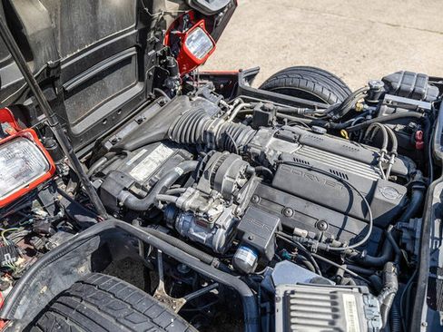 Used 1996 Chevrolet Corvette Coupe RWD image 18