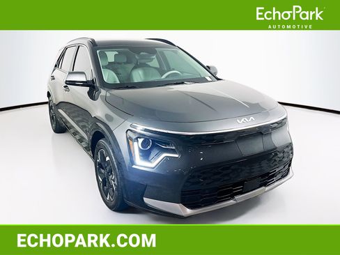 Used 2023 Kia Niro Wind FWD image 1