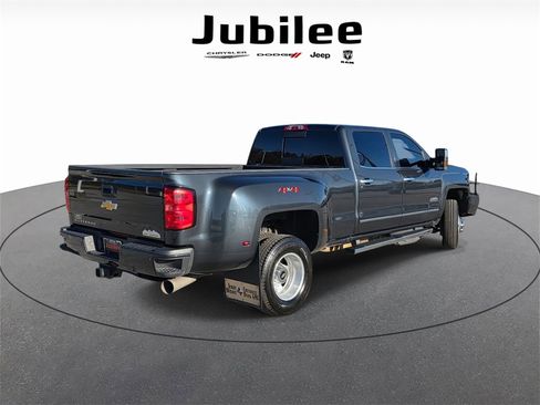 Used 2019 Chevrolet Silverado 3500 High Country w/ Duramax Plus Package image 5