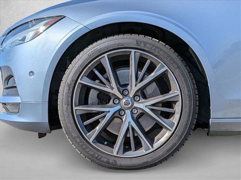 Used 2020 Volvo S90 T6 Momentum image 24