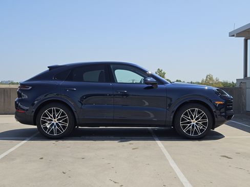 Certified 2026 Porsche Cayenne Coupe AWD/4WD image 9