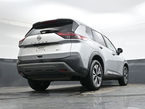 Used 2023 Nissan Rogue SV image 39
