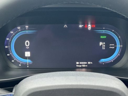 Certified 2023 Volvo XC40 Recharge Ultimate image 27