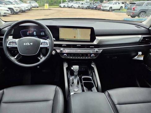 Certified 2025 Kia Telluride S FWD image 9