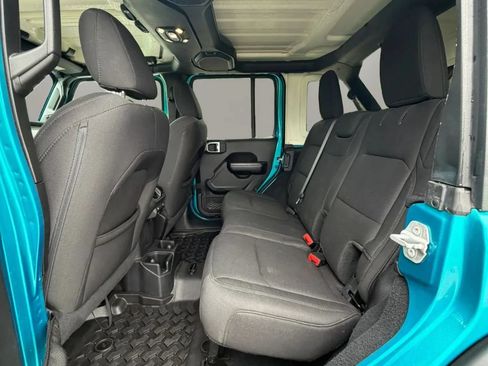 Used 2019 Jeep Wrangler Unlimited Sport S AWD/4WD image 11