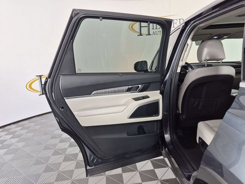 Used 2024 Kia Telluride EX FWD image 30