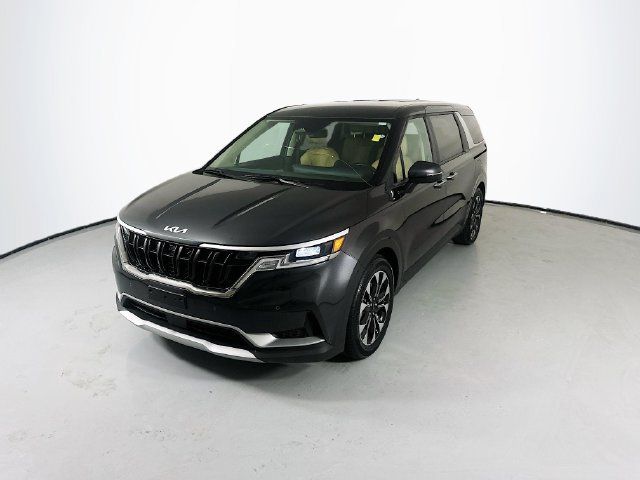 Used 2024 Kia Carnival EX FWD image 5