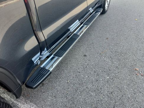 Used 2021 GMC Sierra 1500 SLT w/ SLT Premium Package image 8