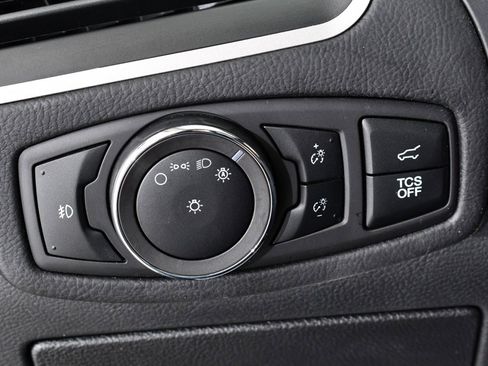 Used 2024 Ford Edge SEL w/ Convenience Package image 32