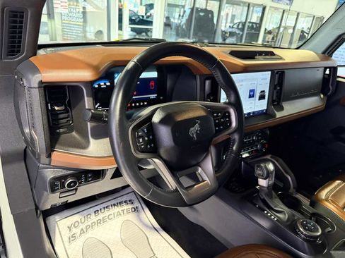 Used 2024 Ford Bronco Outer Banks image 14