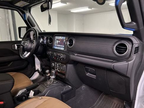 Used 2021 Jeep Wrangler Unlimited Sahara w/ Cold Weather Group image 29