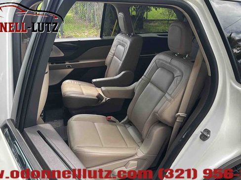 Used 2023 Lincoln Aviator Reserve w/ Equipment Group 201A AWD/4WD image 11