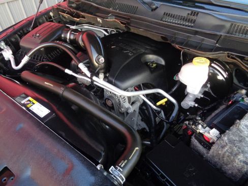 Used 2019 RAM 1500 Big Horn image 3