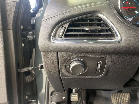 Used 2017 Chevrolet Cruze Premier w/ Enhanced Convenience Package FWD image 23