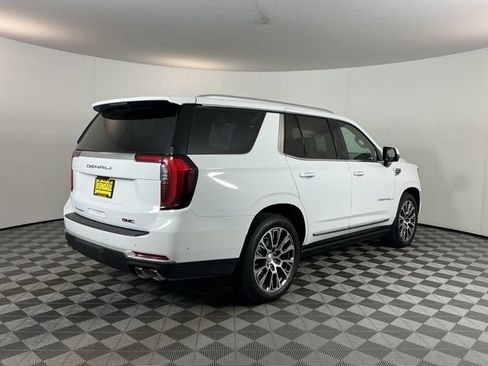 Used 2026 GMC Yukon Denali w/ Denali Reserve Package AWD/4WD image 4