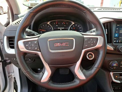 Used 2024 GMC Terrain SLT image 22