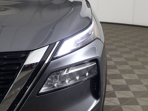 Used 2023 Nissan Rogue SV AWD/4WD image 12