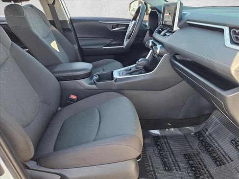Used 2023 Toyota RAV4 XLE AWD/4WD image 20
