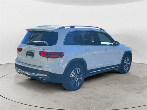 Certified 2025 Mercedes-Benz GLB 250 4MATIC image 5