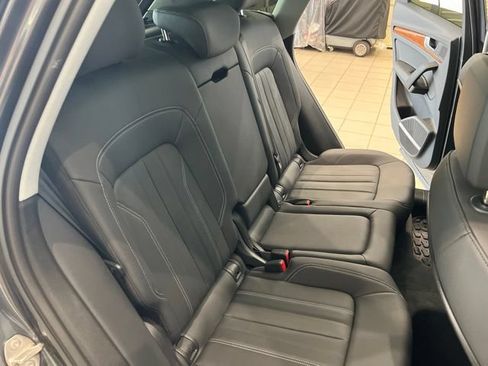 Used 2023 Audi Q5 2.0T Premium Plus w/ Premium Plus Package AWD/4WD image 18