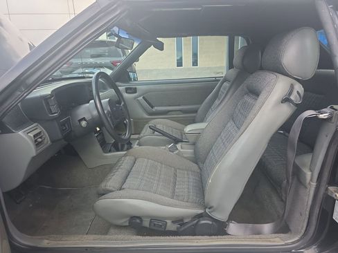 Used 1987 Ford Mustang GT RWD image 17