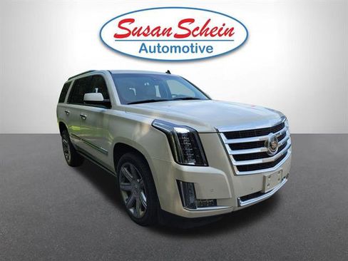 Used 2015 Cadillac Escalade Premium image 29