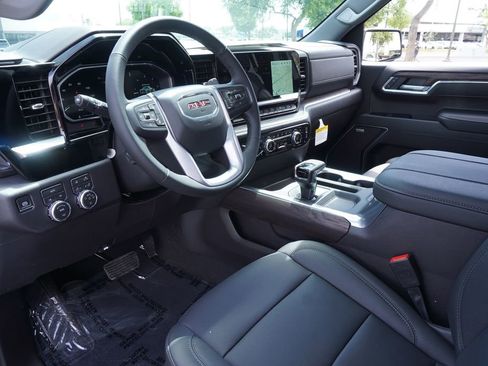 New 2026 GMC Sierra 1500 SLT w/ SLT Premium Package AWD/4WD image 17