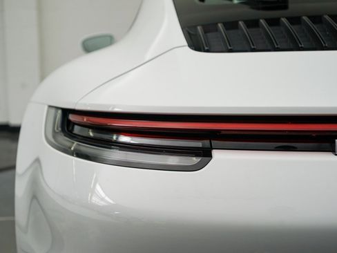 Used 2020 Porsche 911 Carrera RWD image 10