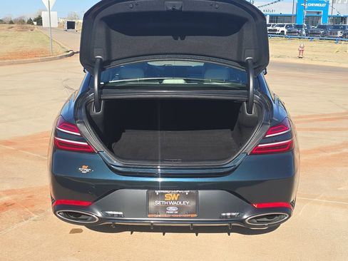 Used 2025 Genesis G70 2.5T image 12