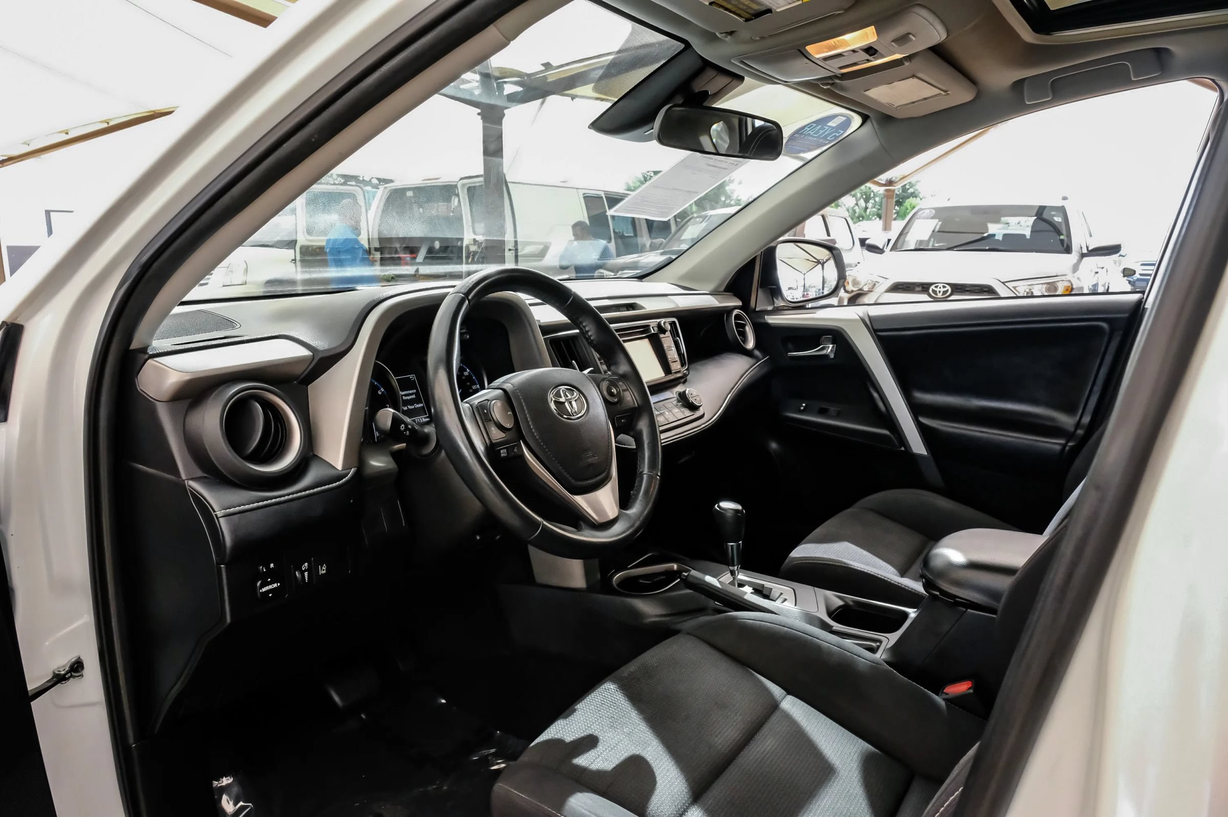 Used 2018 Toyota RAV4 XLE w/ Plus Extra Value Package FWD image 3