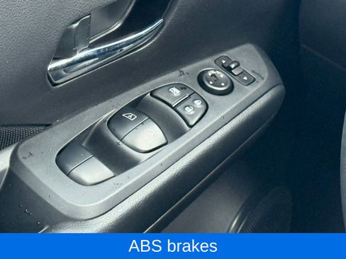 Used 2023 Nissan Kicks SV image 30