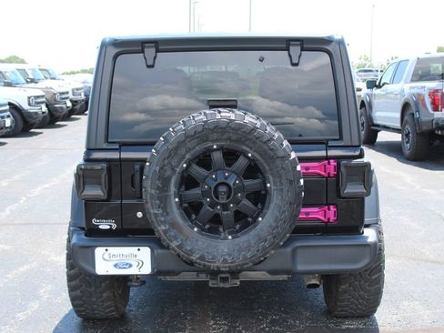 Used 2018 Jeep Wrangler Unlimited Sport S AWD/4WD image 5