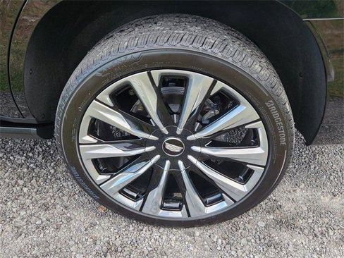 Certified 2025 Cadillac Escalade Premium Luxury Platinum image 12
