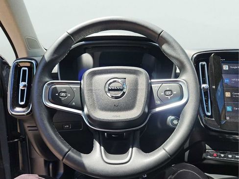 Used 2023 Volvo XC40 B5 Plus w/ Protection Package Premier AWD/4WD image 17