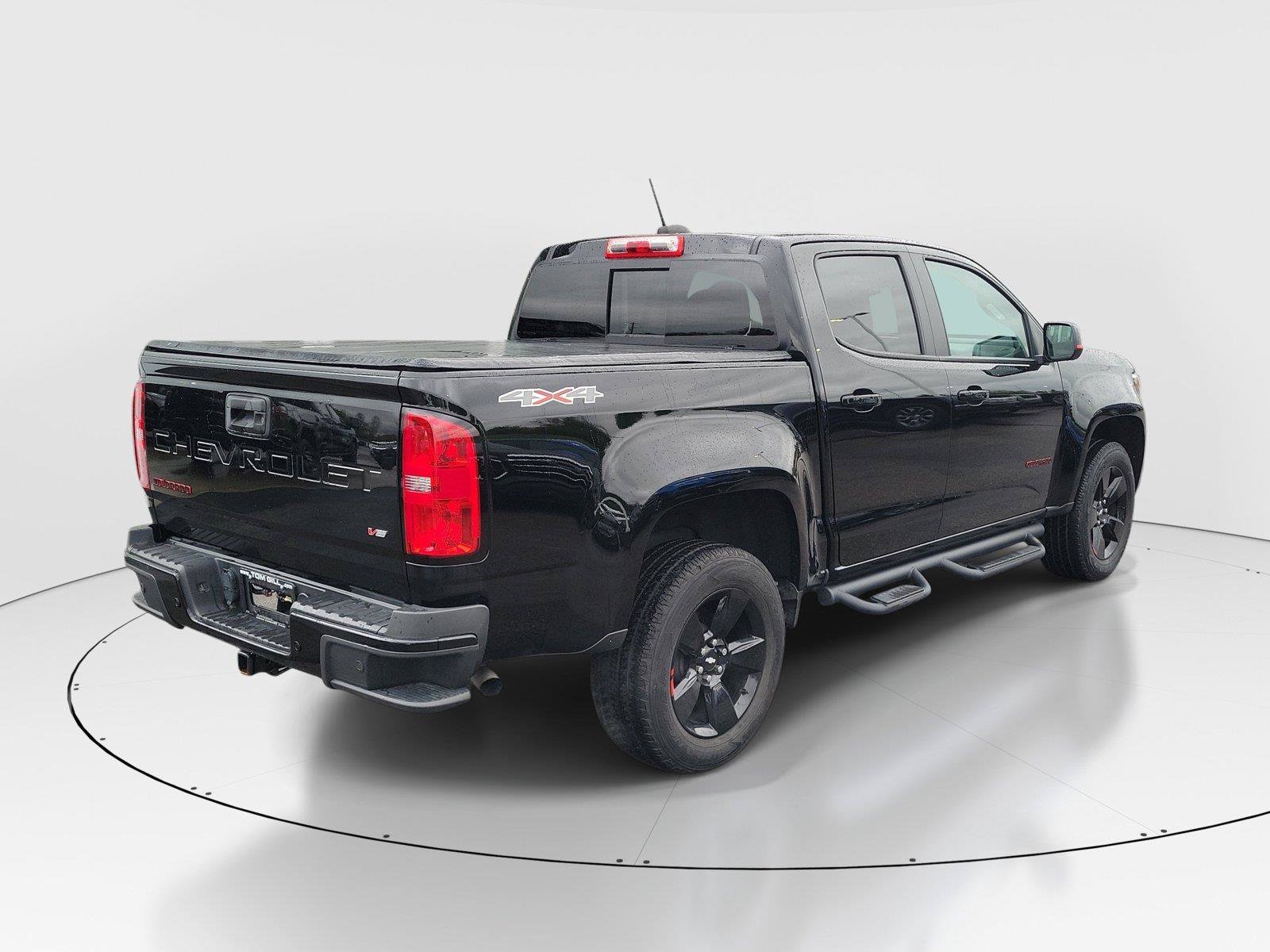 Used 2021 Chevrolet Colorado LT w/ Redline Special Edition AWD/4WD image 4