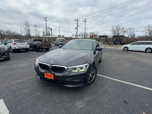 Used 2017 BMW 540i xDrive image 3