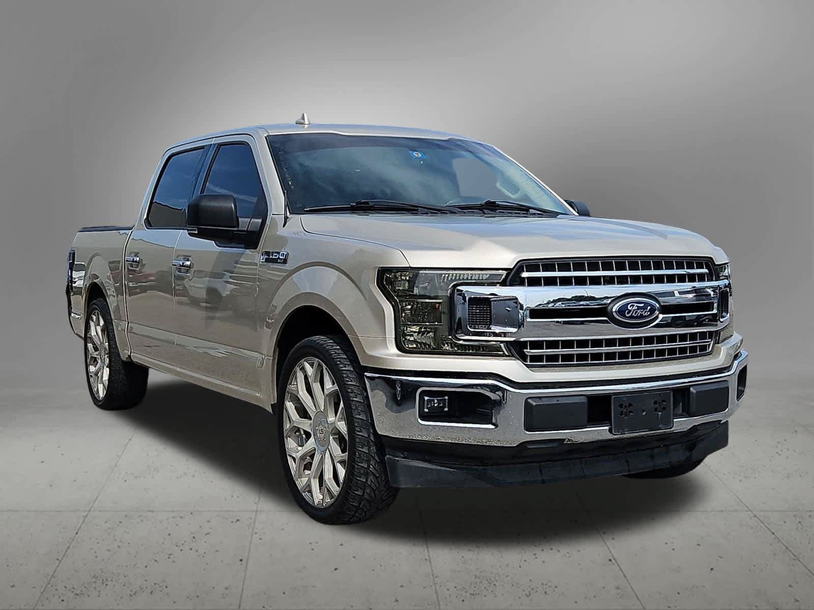 Used 2018 Ford F150 XLT w/ Equipment Group 302A Luxury RWD image 5