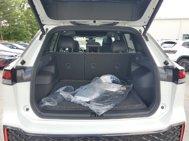 New 2026 Volkswagen Tiguan SE R-Line AWD/4WD image 8