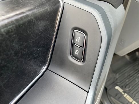 Certified 2022 Ford F150 XLT w/ Equipment Group 302A High image 27