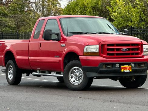 Used 2003 Ford F250 XLT image 2