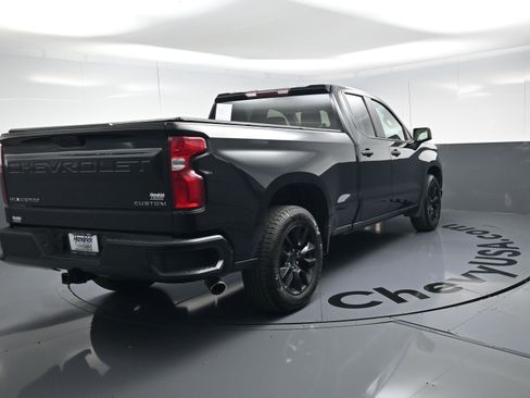 Used 2019 Chevrolet Silverado 1500 Custom w/ Custom Value Package image 9