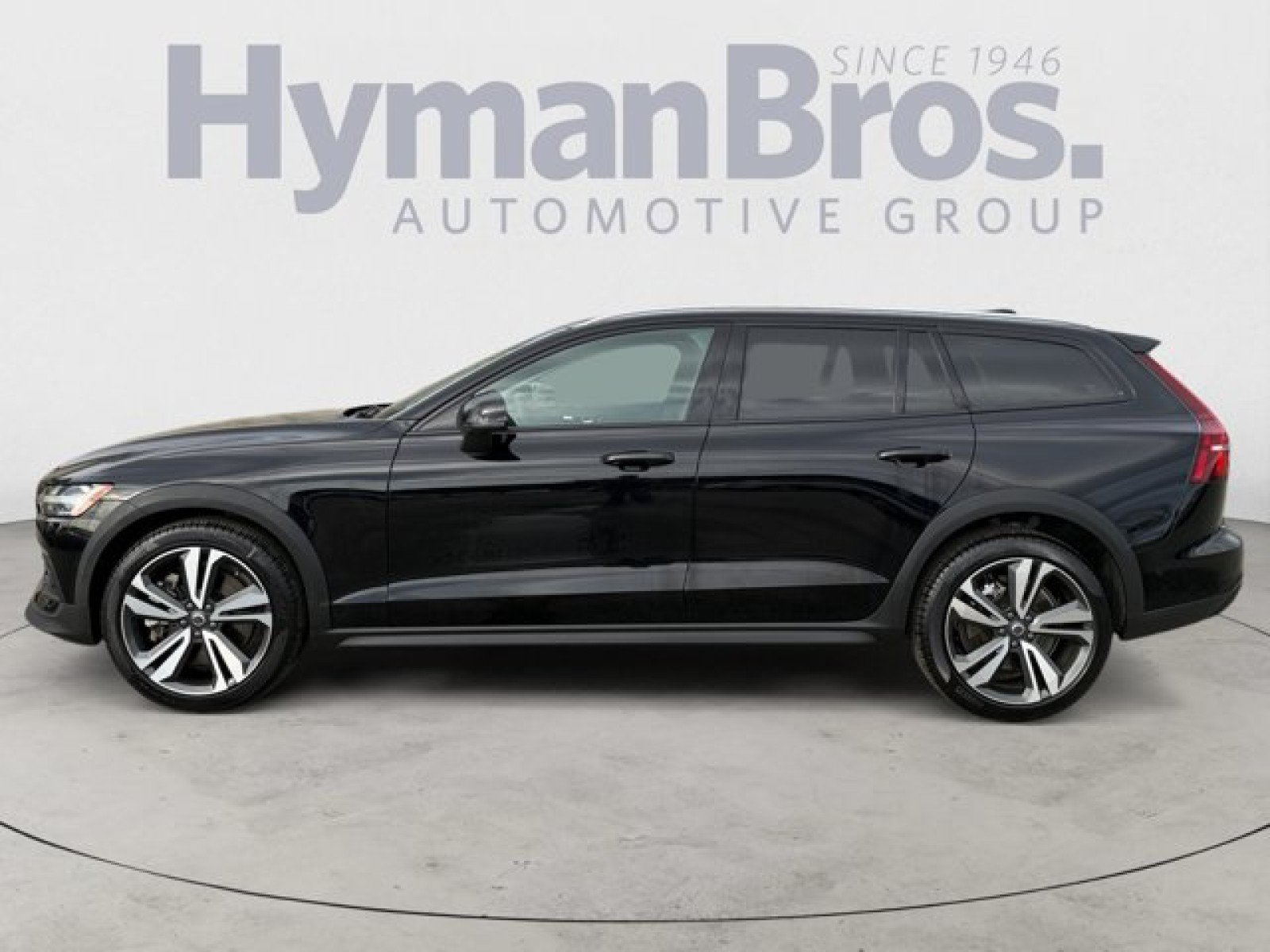 Used 2025 Volvo V60 B5 Cross Country Plus AWD/4WD image 6