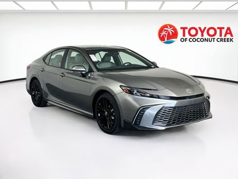 Certified 2026 Toyota Camry SE FWD image 1