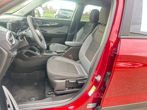 Used 2025 Chevrolet TrailBlazer LT image 36