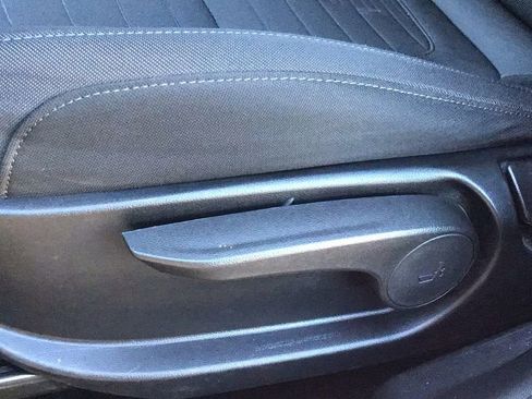 Used 2025 Hyundai Santa Cruz SE image 22