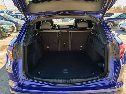 Used 2023 Alfa Romeo Stelvio Sprint image 55