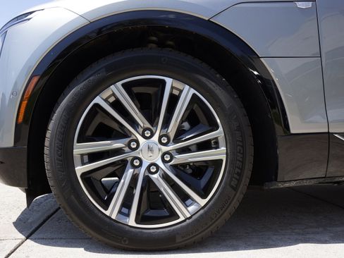 Used 2024 Cadillac Lyriq Tech image 17