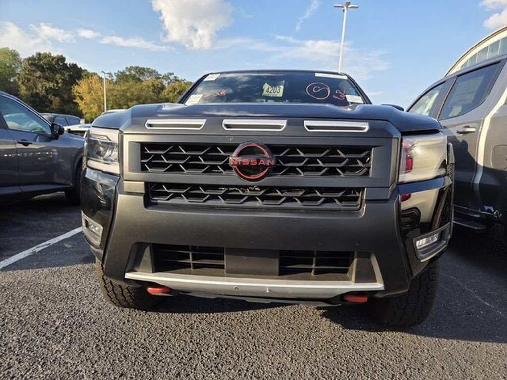 Used 2026 Nissan Frontier PRO-4X AWD/4WD image 2